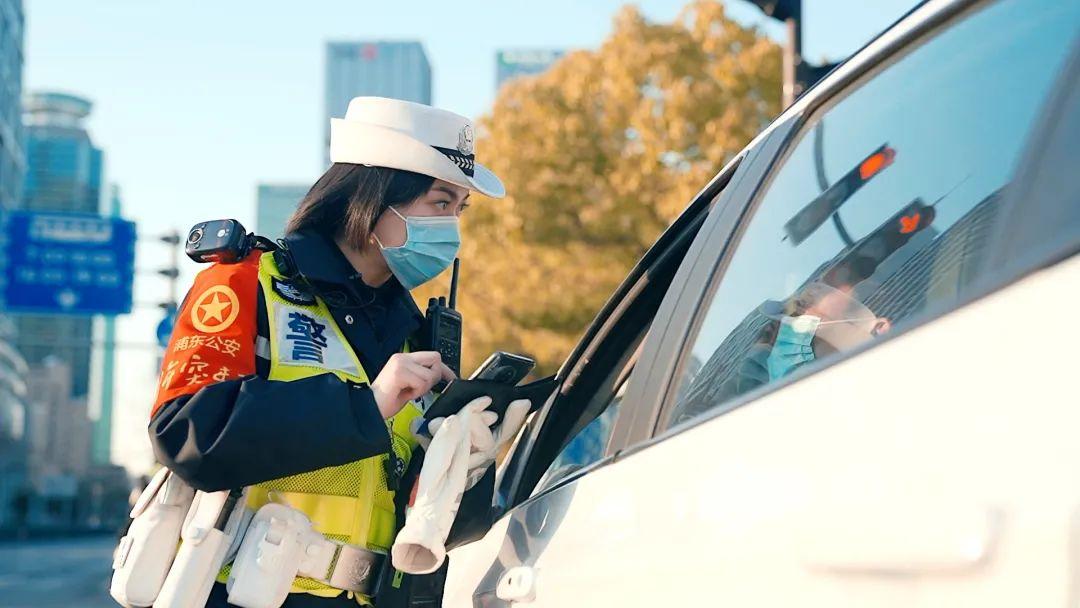 赵今麦女警角色上线，热血演绎重塑荧幕警花形象