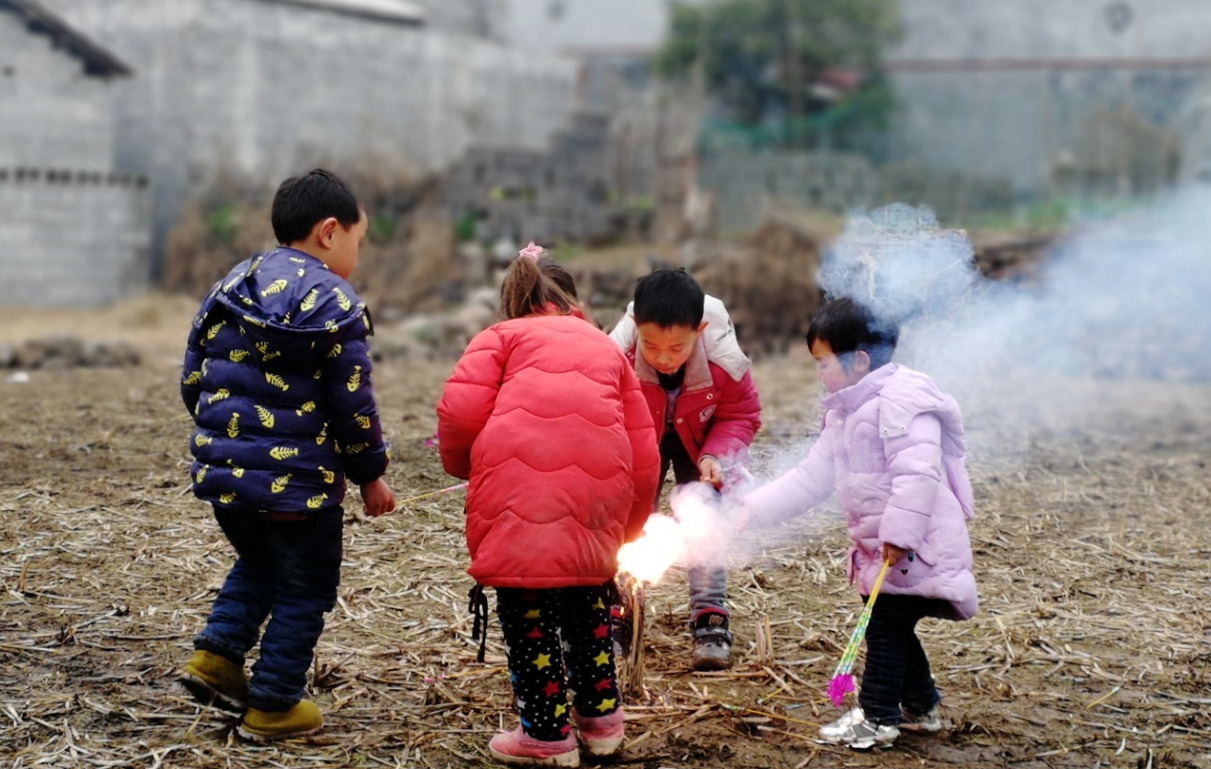 惊爆！孩童炮火游戏酿大祸，价值四百万捕鱼网具瞬间化为乌有！