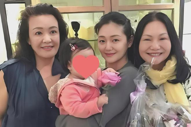 S妈分享AI大S视频，女儿归来的感人瞬间与深度探讨